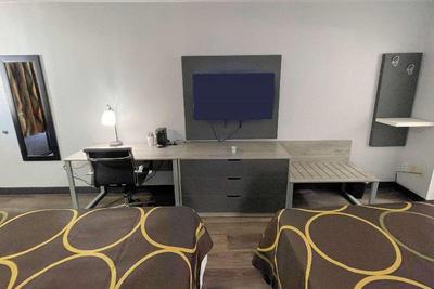 Super 8 by Wyndham Pigeon Forge Downtown