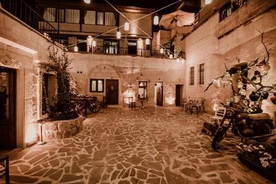 Young Cave Hotel