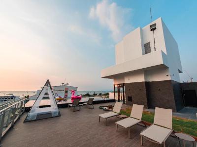 Blackwoods Hotel Pattaya (sha Extra Plus)