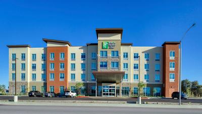 Holiday Inn Express & Suites Ridgecrest China Lake