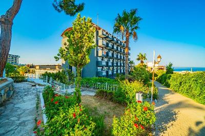 Fun Hill Resort Hotel