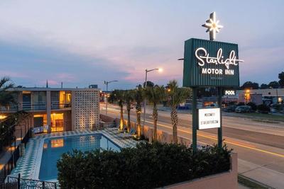 Starlight Motor Inn