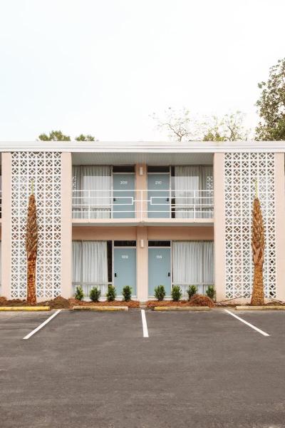 Starlight Motor Inn