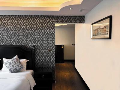 Glory Boutique Suite