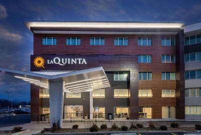 La Quinta Inn & Suites By Wyndham Rosemont O'Hare
