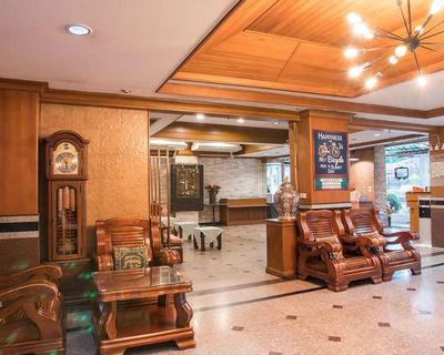Howard Square Hotel