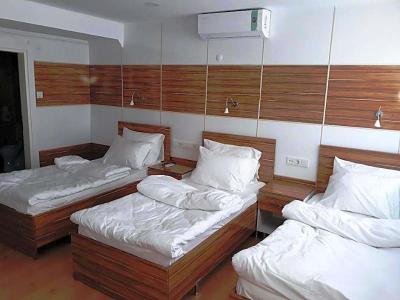 Dilmac Hotel