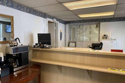 Super 8 by Wyndham Rockford South