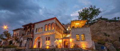 Kapalos Cave Suites