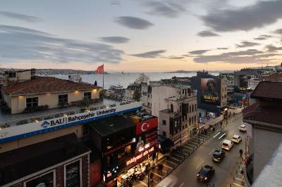 Via Ciragan Hotel