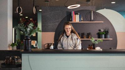 Holiday Inn - the niu, Cure Erlangen