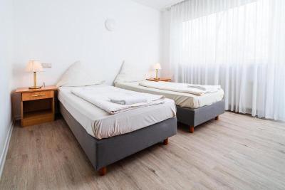 G L Hotel