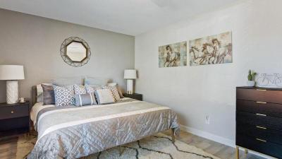 Modern And Stylish Remodeled 4 Bdrm W Htd Pool