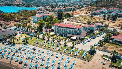 Navali̇a Otel