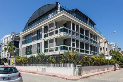 Z Suites Hotel