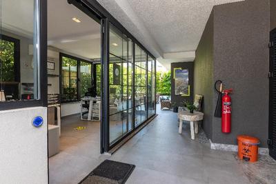 Z Suites Hotel