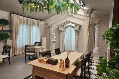 J Place Hotel by ZUZU