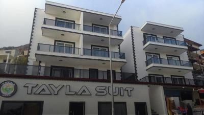 Tayla Suit
