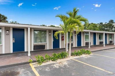Travelodge By Wyndham Kissimmee/orlando