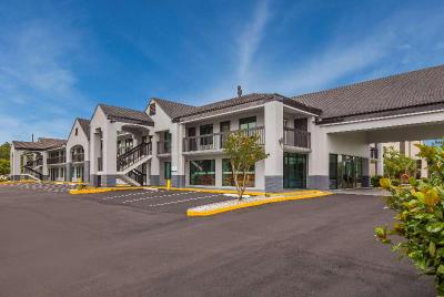 Econo Lodge Mobile
