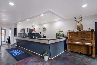 Rodeway Inn & Suites