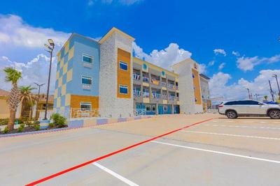 La Vyoma Villas, Westpark Hwy 6