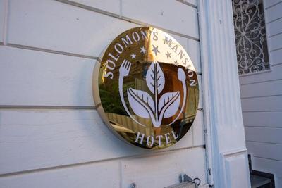 Solomon's Mansion Hotel
