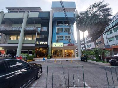 V Check Inn Sukhumvit 22