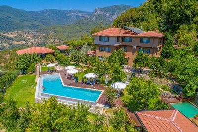 AVENA MOUNTAIN HOTEL