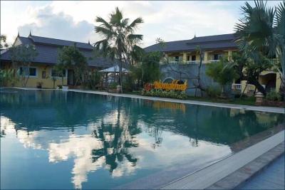 Parkandpool Hotel