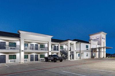 Baymont By Wyndham Freeport Texas