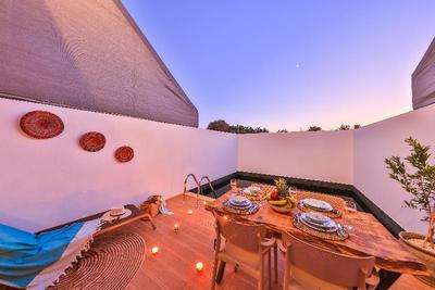 Villa Ay