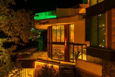 Macartasi Hotel