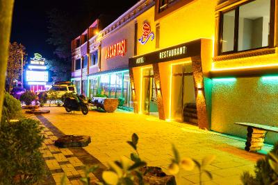 Macartasi Hotel