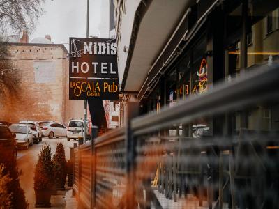 Midis Otel