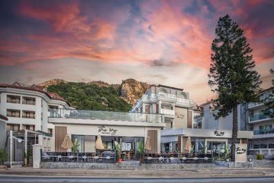 The Ivy Suites