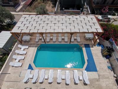 Nicer Hotel