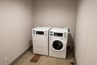 Holiday Inn Express And Suites Warsaw E Center