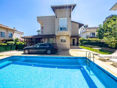 Paradise Town Villa Legend