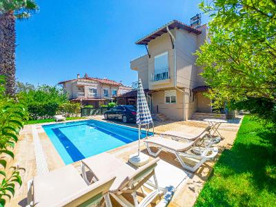 Paradise Town Villa Legend
