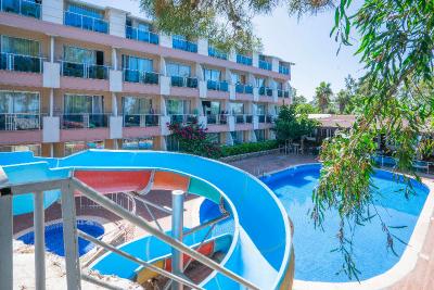 Aperion Beach Hotel