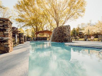 Tremont Lodge Resort