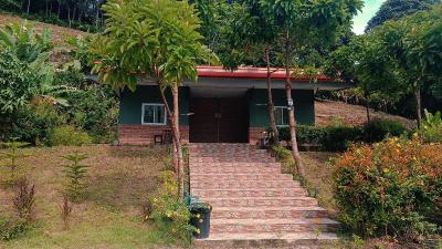 Lake Camp Resort