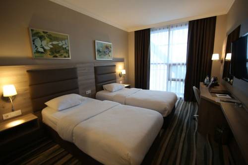 Excellence Inn Hotel