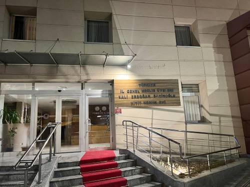 Vali Erdogan Sahinoglu Hitit Otel