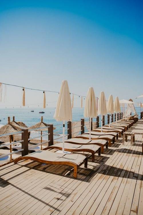 Echinus Hotels