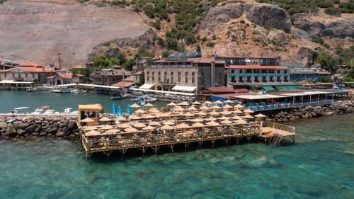 Assos Troy Port Hotel