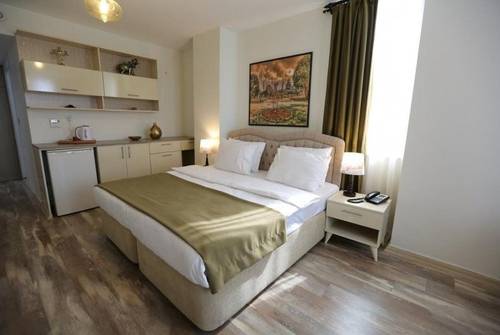 Alpha Suit Otel