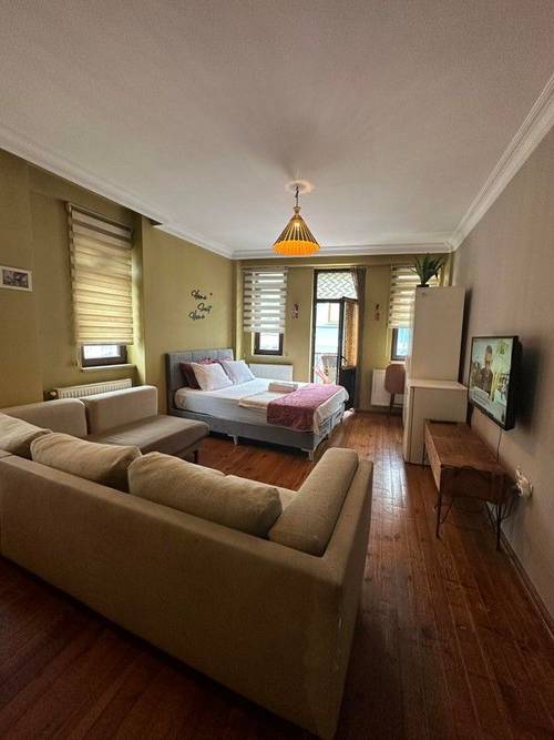 Green Bird Suites