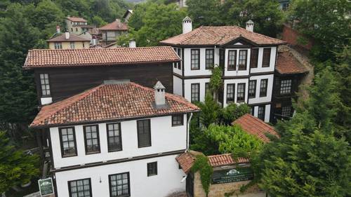 Toprakçılar Konağı